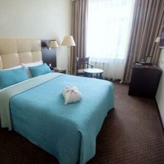 Гостиница Бардин Новокузнецк Single Superior (одноместный улучшенный) с кроватью «queen size»-1