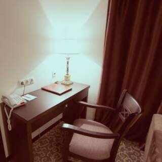 Гостиница Бардин Новокузнецк De Luxe (двухкомнатный люкс) с кроватью «king size»-7