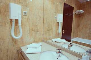 Гостиница Бардин Новокузнецк De Luxe (двухкомнатный люкс) с кроватью «KING SIZE»-7