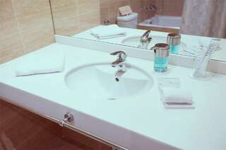 Гостиница Бардин Новокузнецк Single Superior (одноместный улучшенный) с кроватью "King Size"-3